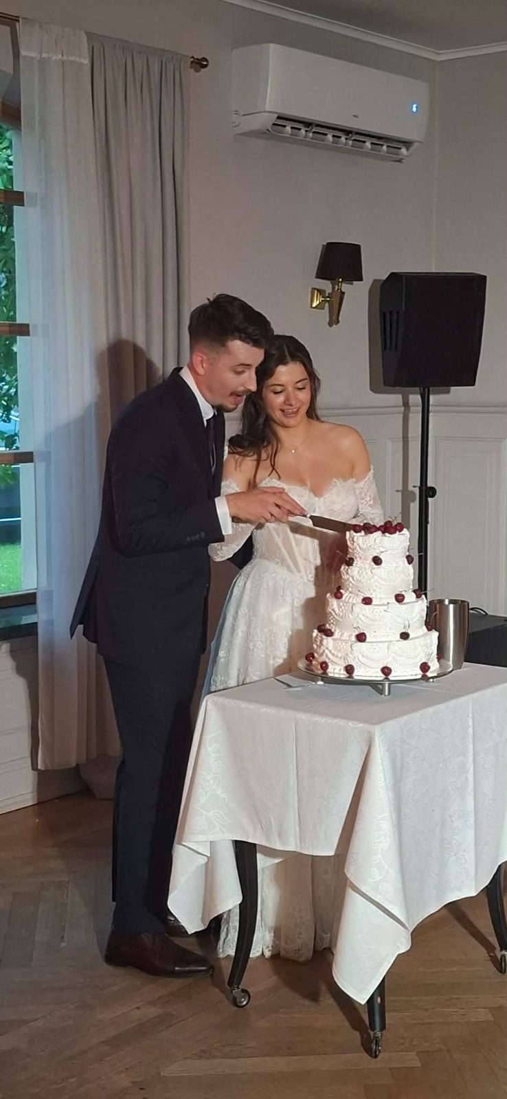 Tort weselny